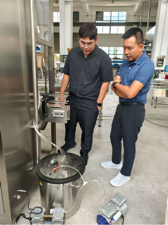 https://www.brightwingroup2.com/news/a-thai-costomer-visit-us-for-a-floor-coating-filling-capping-labeling-machine-line/